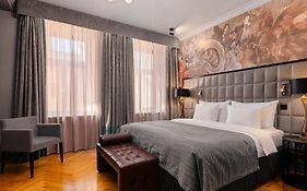 Grand Poet Hotel And Spa By Semarah